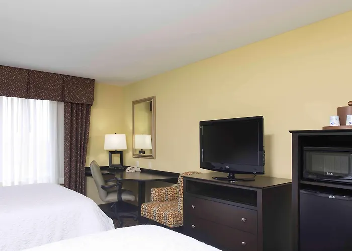 Hotel Hampton & Danville