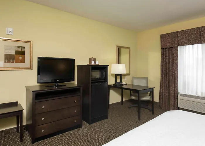 Hampton & Hotel Danville