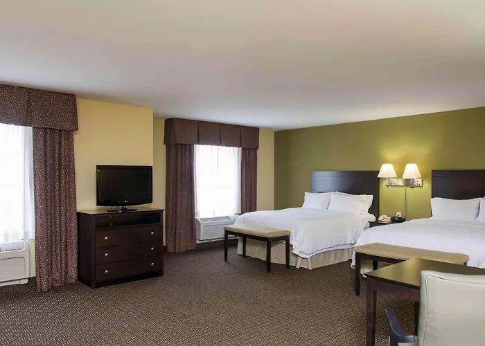 Hampton & Hotel