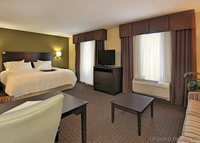 Hotel Hampton & Danville