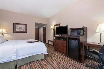 Hampton & 3* Danville