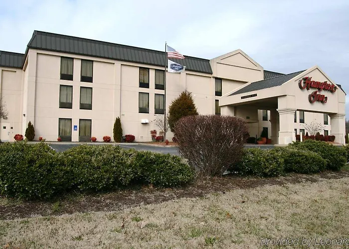 Hampton & 3* Danville