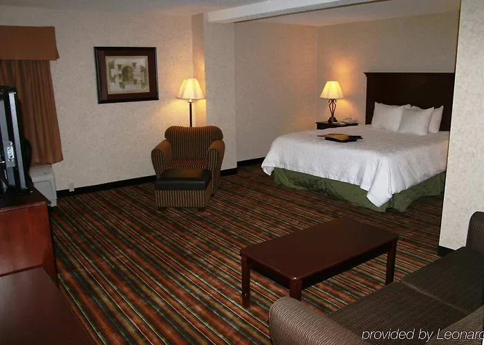 Hampton & Hotel Danville