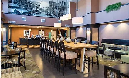 Hotel Hampton & Danville